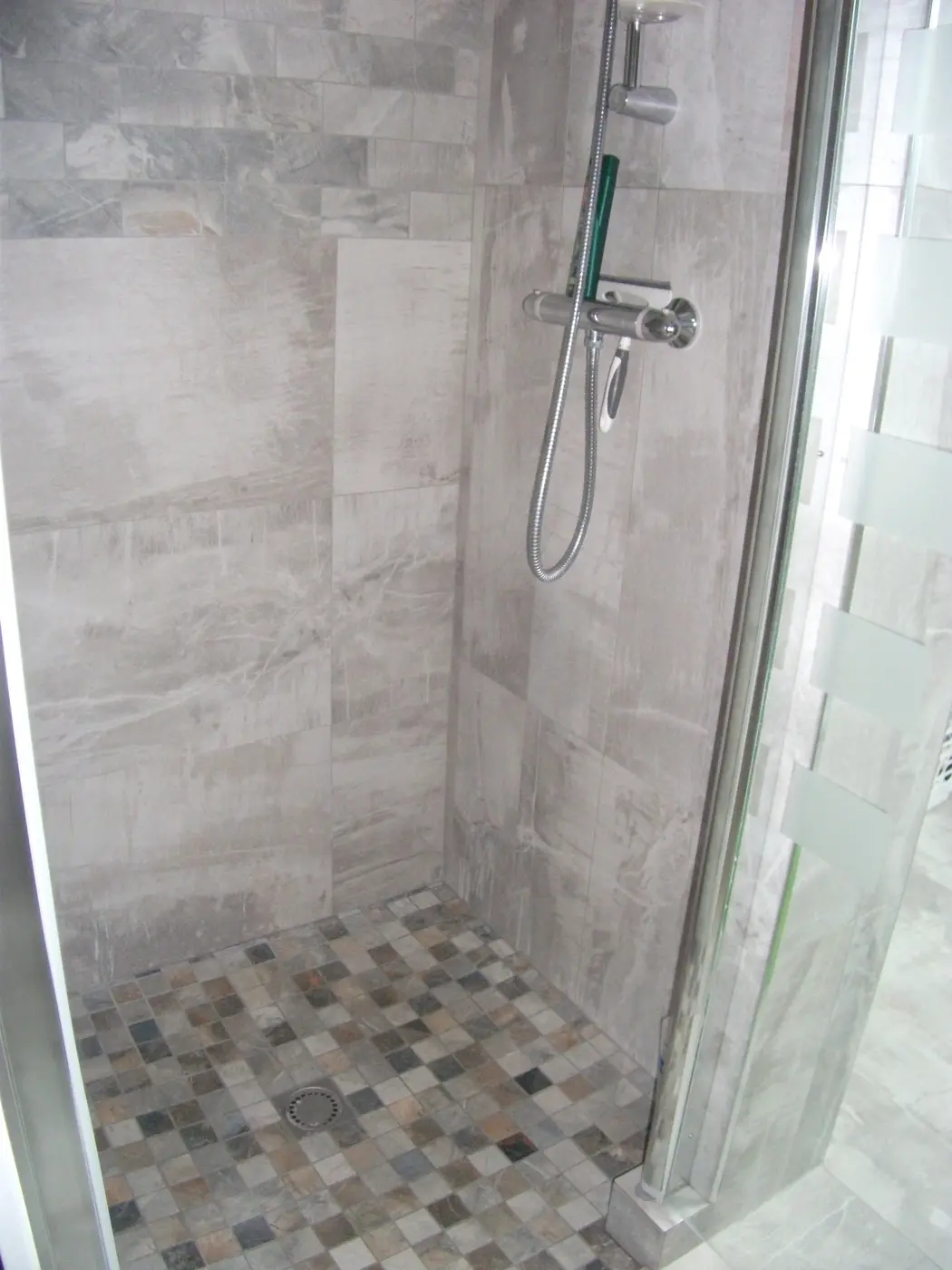 Douche et mosaïque